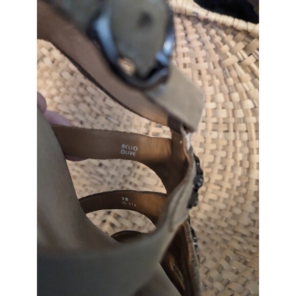 Earthies Brown Leather StrapOn Sandals Sz 7B Bello Olive Brown Beaded Design - Picture 13 of 14
